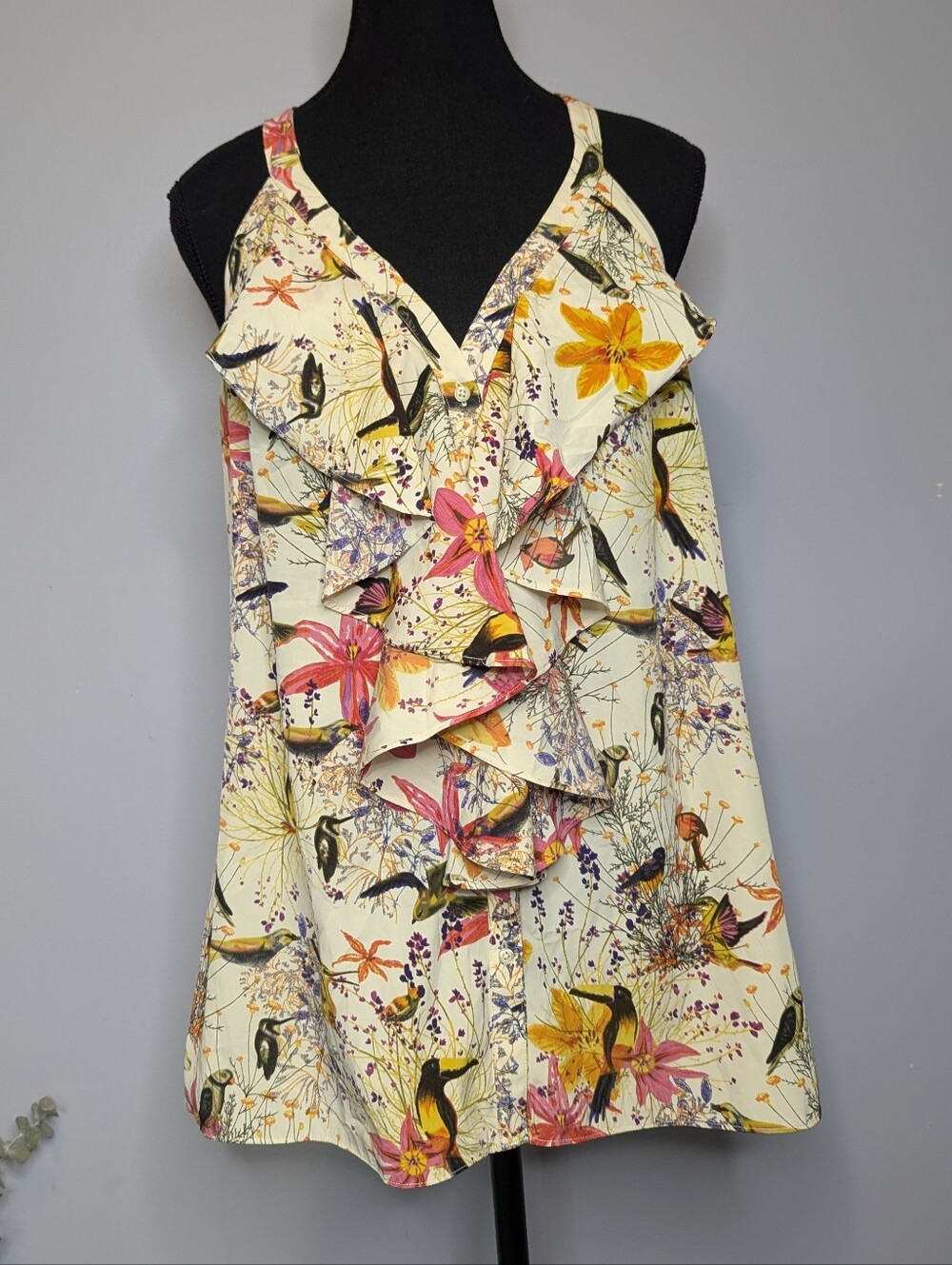 Banana Republic Bird & Tropical Floral Ruffle V-Neck Blouse Tank Top - Size M